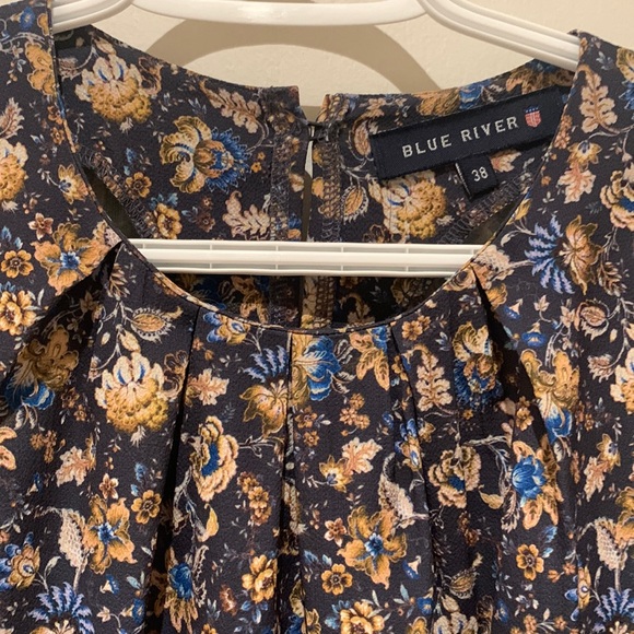 Blue river blouse - Picture 2 of 6